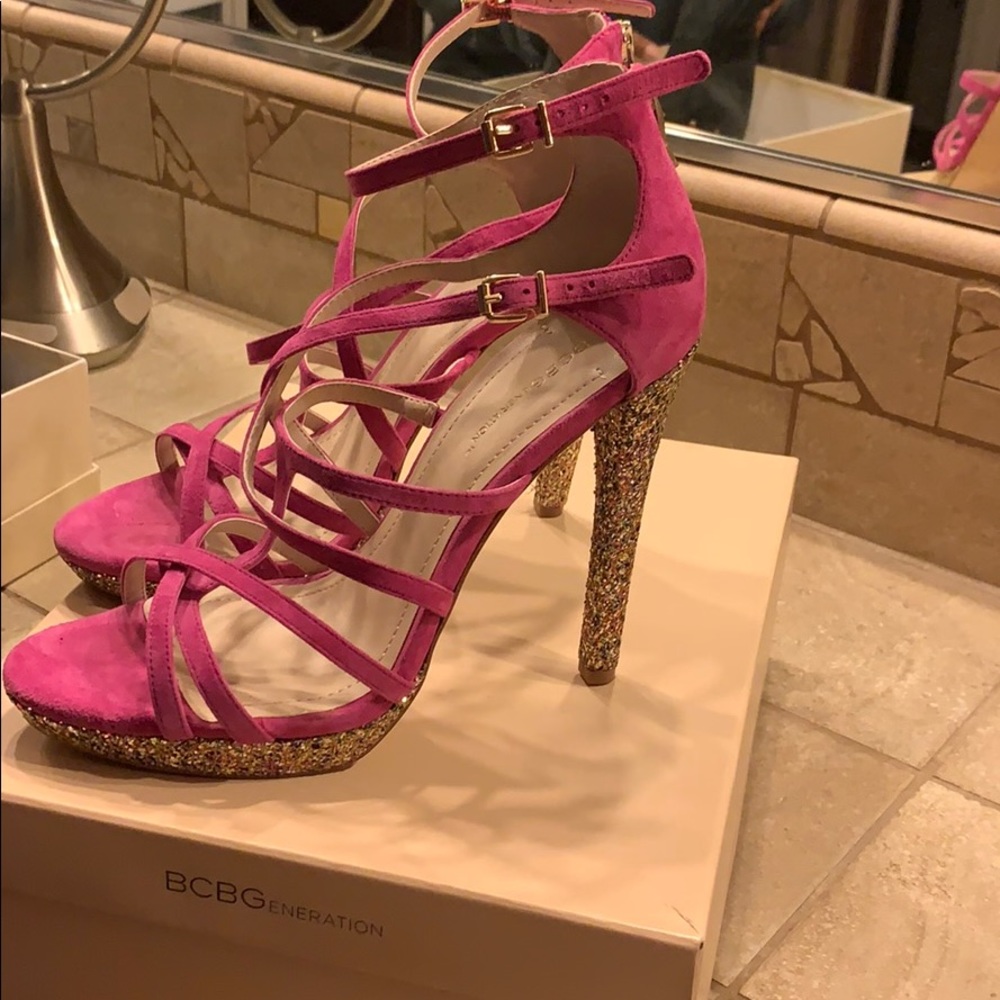 BCBG Magenta Pumps
